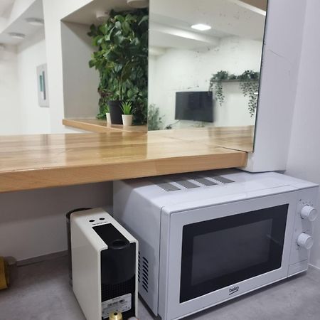 Elegant Yellow Submarine Apartment Belgrade Exterior photo