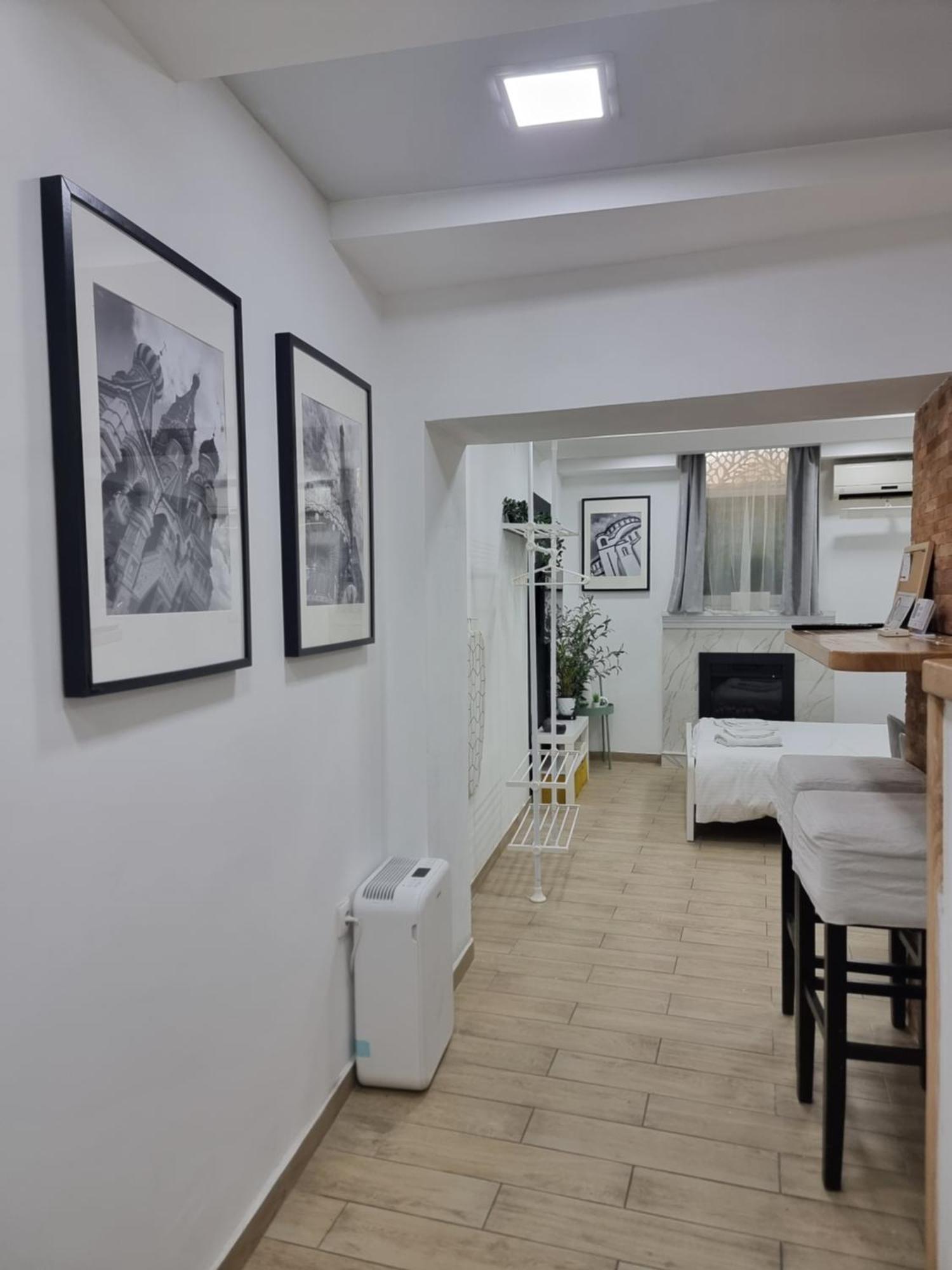 Elegant Yellow Submarine Apartment Belgrade Exterior photo